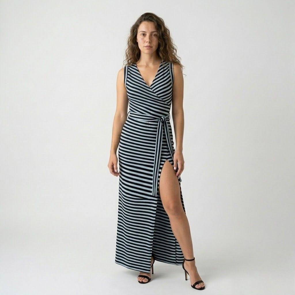 Vestido Ajustado Midi com Transpasse e Abertura Lateral Elegante