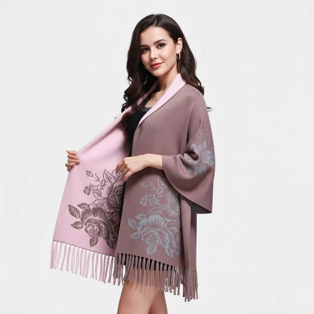 Cardigan tipo kimono em malha elegante | Corte amplo | Padrão floral com franjas