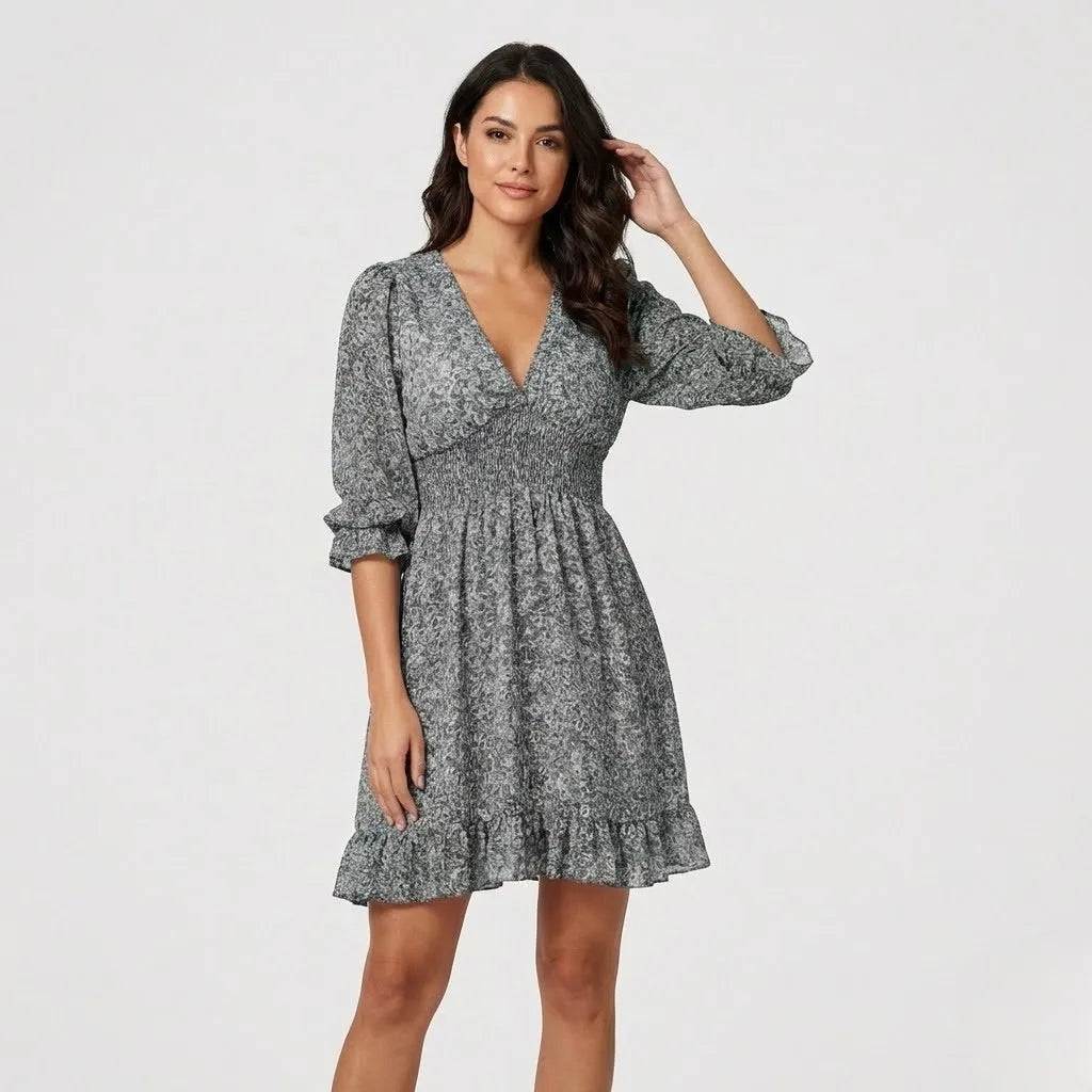 Vestido curto estampado em mistura de viscose | Cintura marcada | Feminilidade vibrante
