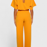 Evie Mono Chic s Plynulou Siluetou