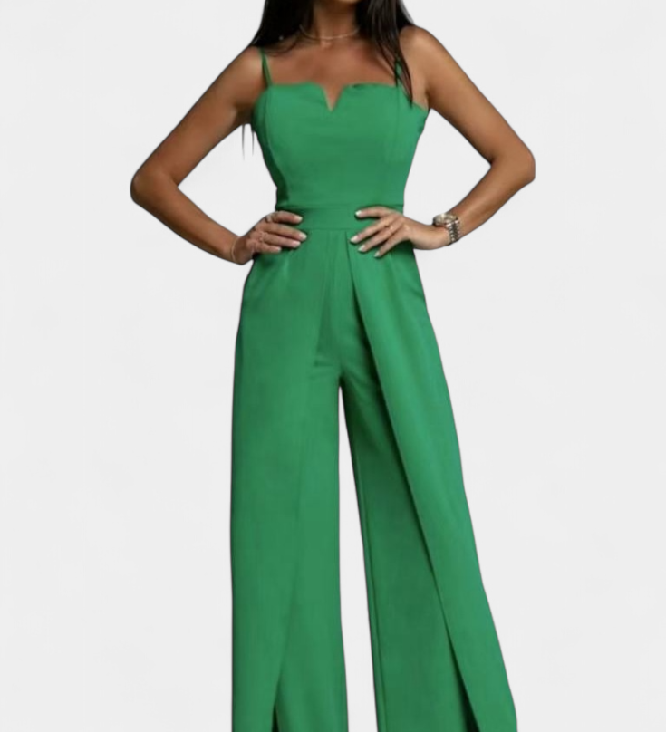 Prescillia Mono s Tenisky a Rozparkem