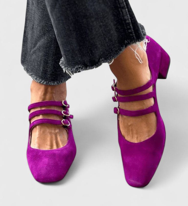 Evdokia Lodičky s Mnoha Popruhy a Čtvercovou Špičkou