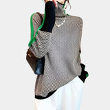 Vera Svetr s Vysokým Límcem a Pruhy