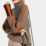 Vera Svetr s Vysokým Límcem a Pruhy